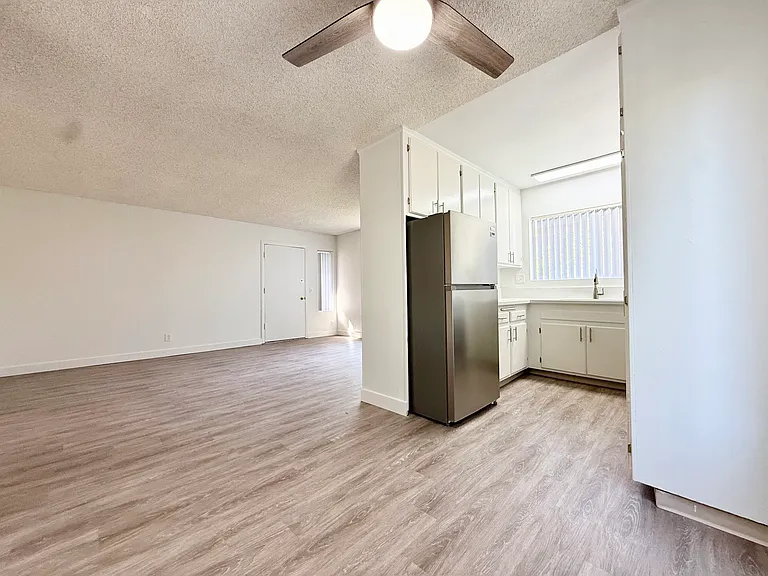 3686 Marlborough Ave #5 — Photo 7