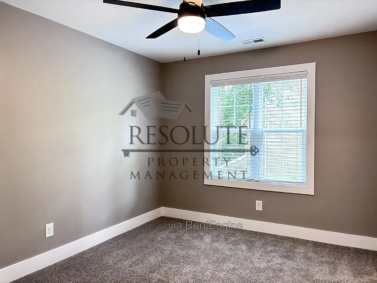 520 Brent Rd — Photo 11