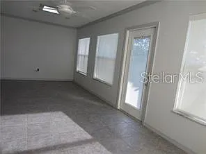305 Coble Dr — Photo 6