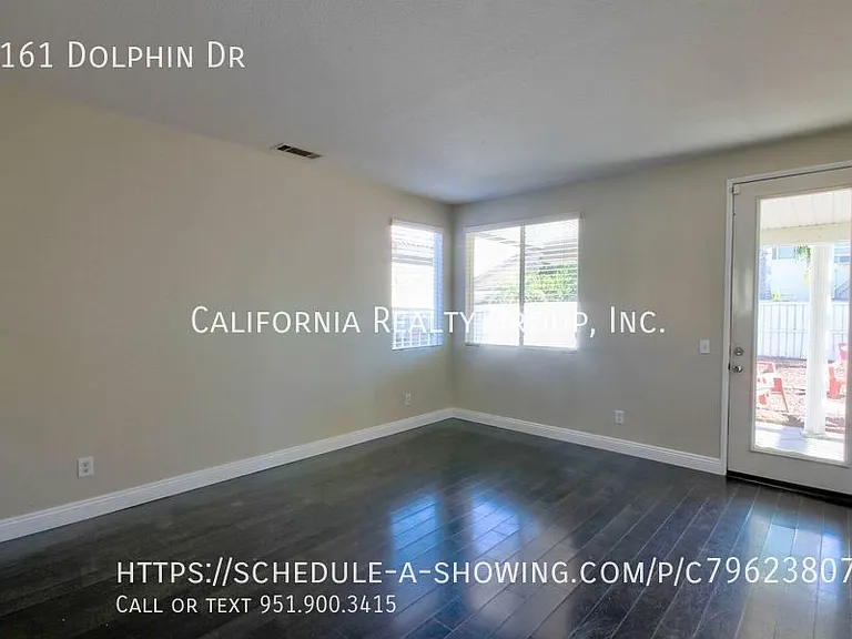 1161 Dolphin Dr — Photo 7