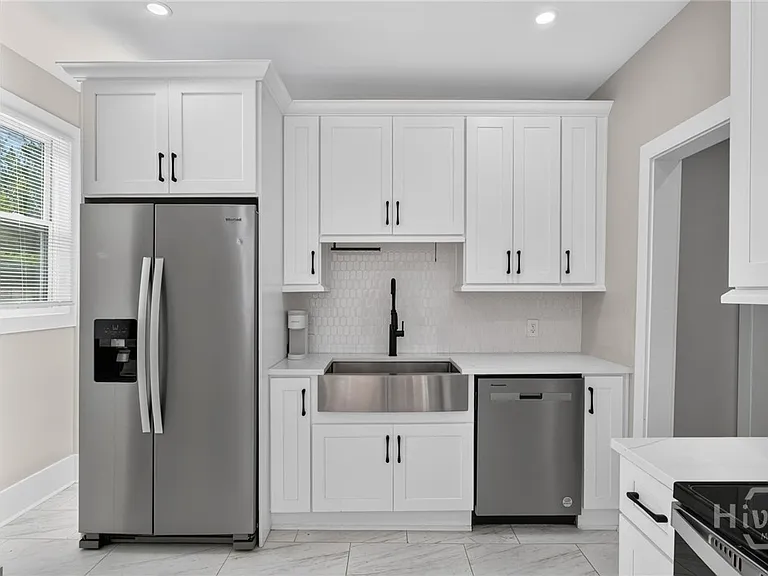 221 W Duffy St #A — Photo 17