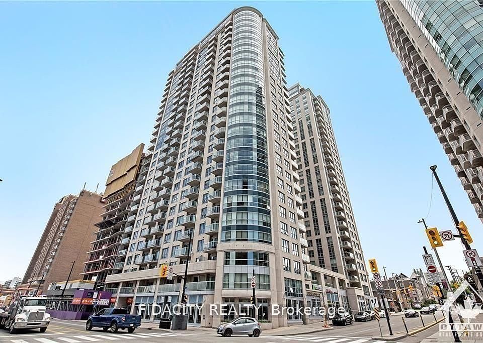 1st image of 242 Rideau St #1004