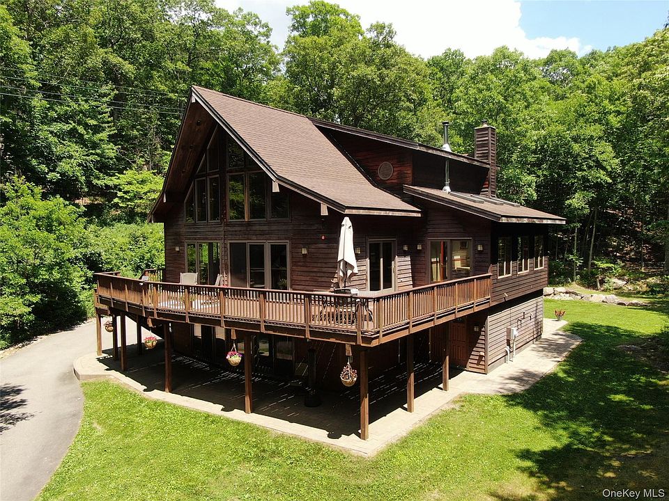 1st image of 82 Indian Lake Road