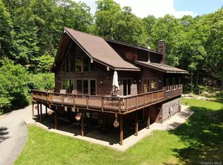 82 Indian Lake Road, Putnam Valley, NY 10579