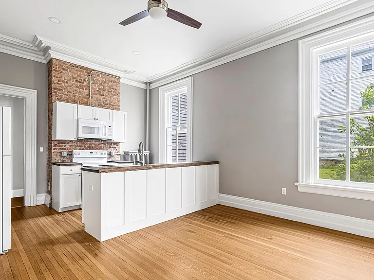 123 William St #B — Photo 7