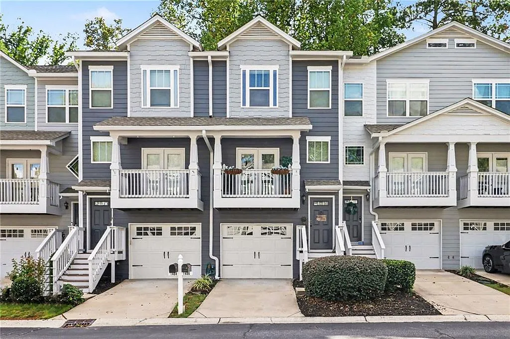 3 bed, 3.5 bath, 1326 sqft, $2,800 — Photo 1