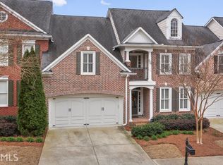 3506 Village Green Dr, Roswell, GA 30075