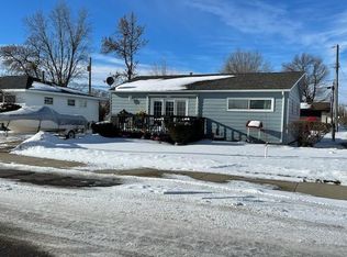 1505 7th Ave W, Williston, ND 58801