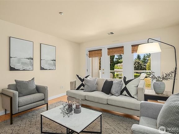 5th image of 12406 SE 31st St APT 202
