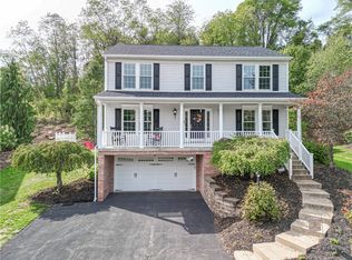 7011 Weeping Willow Dr, Coraopolis, PA 15108