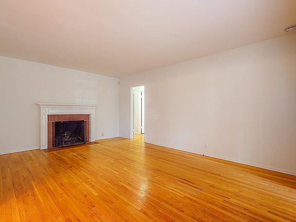 4th image of 3285 Florecita Dr