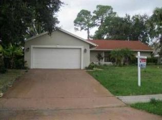 910 NW 39th Ave, Delray Beach, FL 33445
