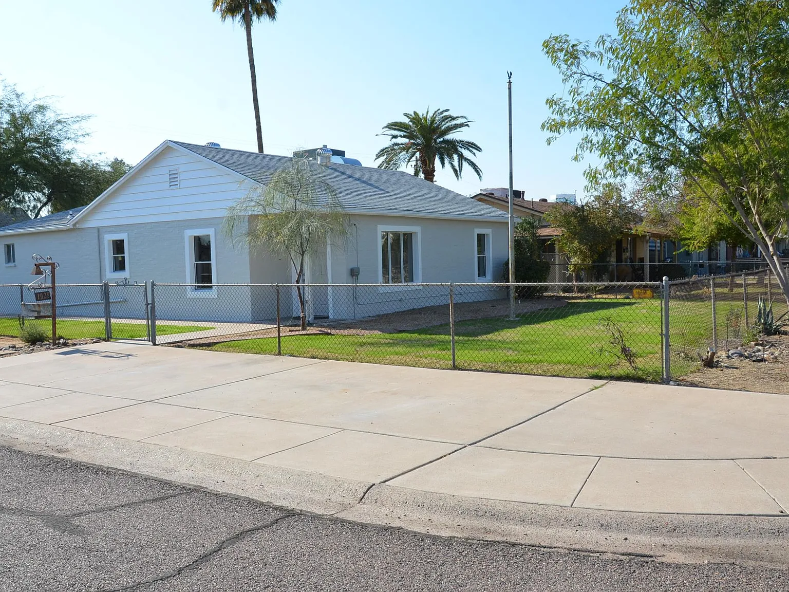 3 bed, 1356 sqft, $2,300 — Photo 3