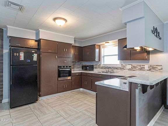 3rd image of 210 Jean Vidrine Dr