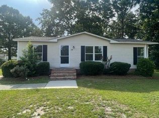 59 Tryon Ct W, Spring Lake, NC 28390