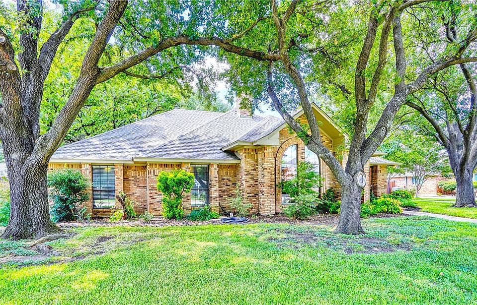 1st image of 17 Heritage Ct