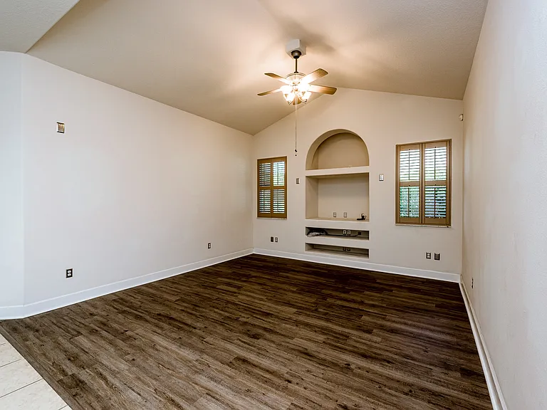 4 Archangel Cir — Photo 17
