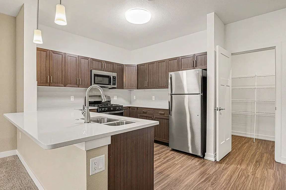 Meadowbrooke Apartment Homes — Photo 2