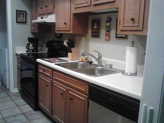 3rd image of 235 Westfield Dr