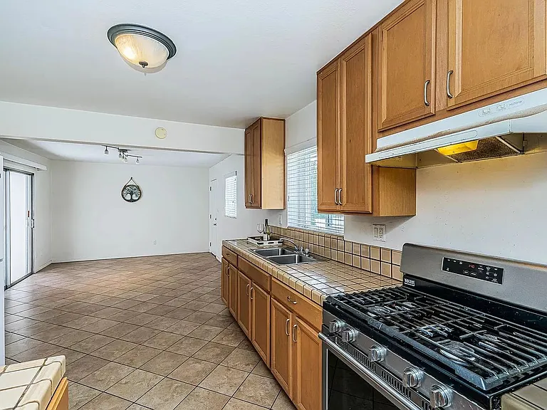 1805 Reed Ave — Photo 8
