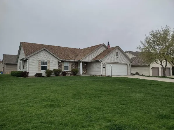 11755 West Whitaker AVENUE, Greenfield, WI 53228