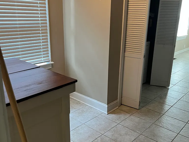 3039 Wentworth Ave — Photo 11