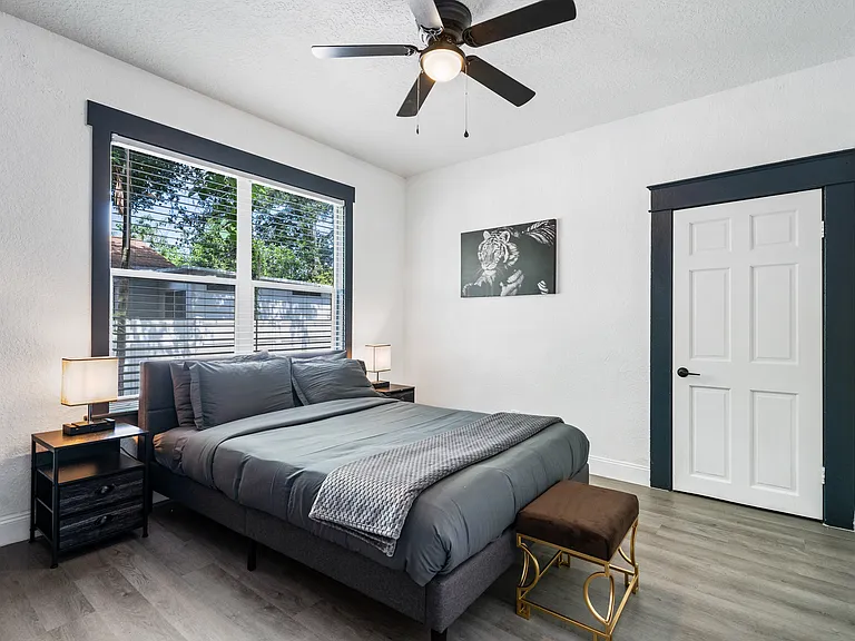 209 W Gladys St #2 — Photo 10