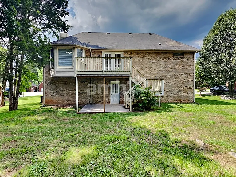 307 Briarwood Ln — Photo 19