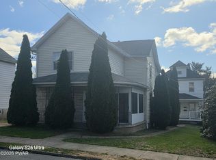 226 3rd St, Blakely, PA 18447