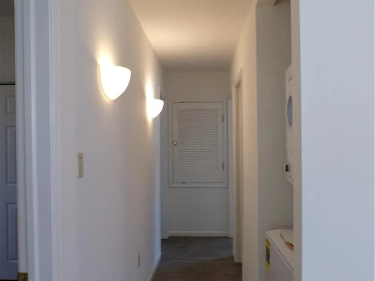 1624 W Whitehall St #1 — Photo 8