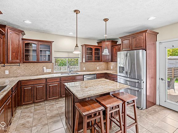 2nd image of 1263 Birchwood Way