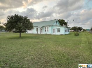 1510 W Saint Louis Ave, Seadrift, TX 77983