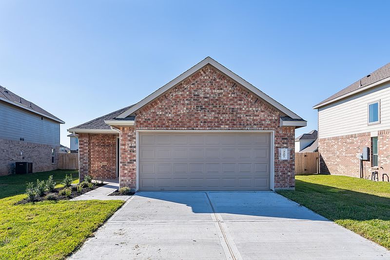 1st image of 3201 Buttercup Dr