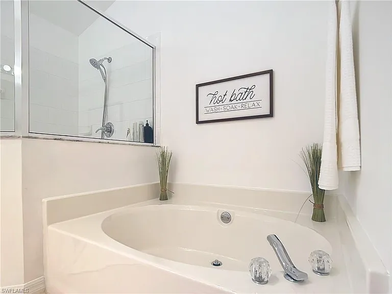 8452 Indian Wells Way — Photo 32