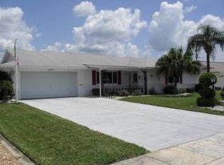 613 Oakmont Ave, Sun City Center, FL 33573