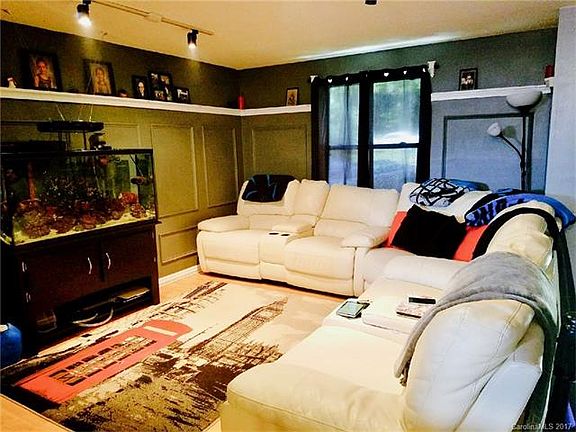 4th image of 8451 Shiredale Ln