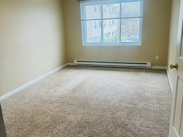 200 Woodlawn Ave #204 — Photo 6