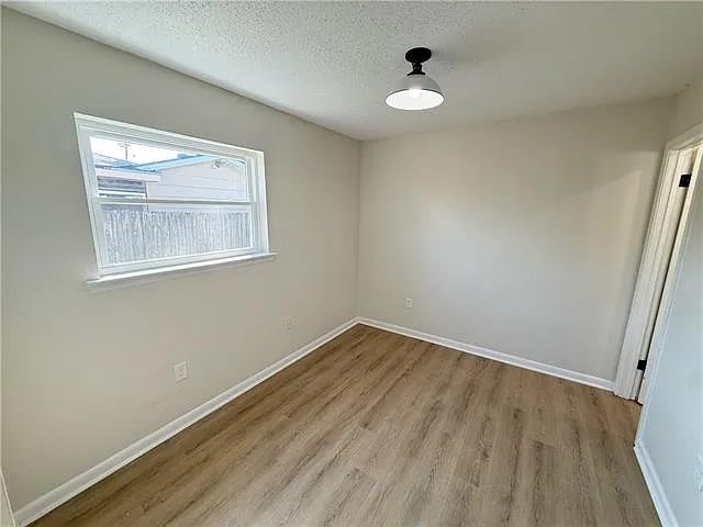 2705 Britannica Dr — Photo 9