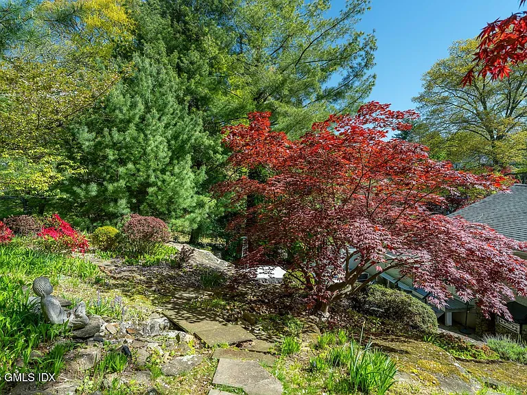 51 Glen Rd — Photo 23