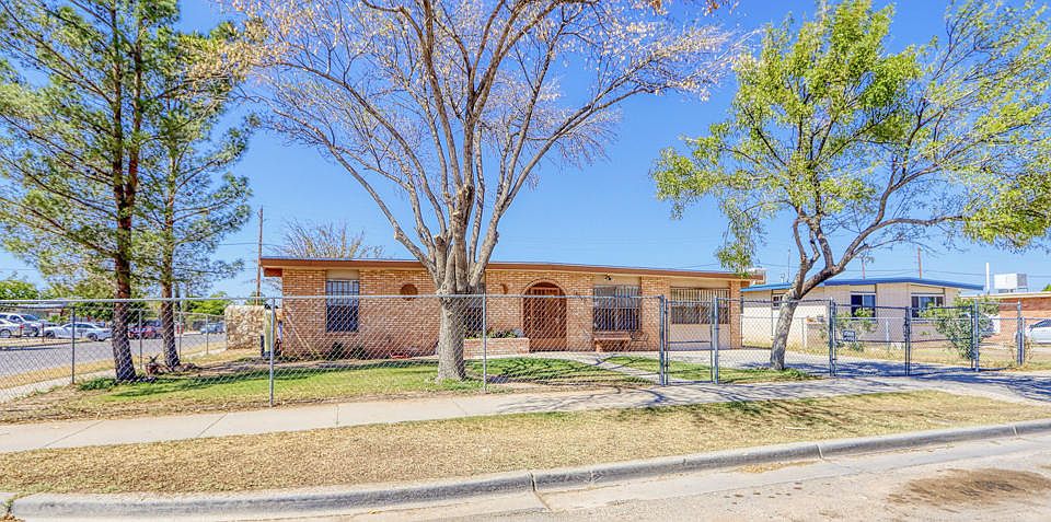 1st image of 8040 Valle Placido Dr