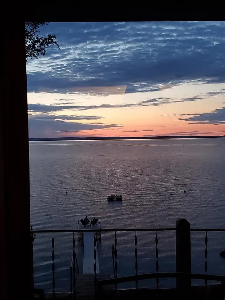 4 bed, 3000 sqft, $4,800 — Photo 3