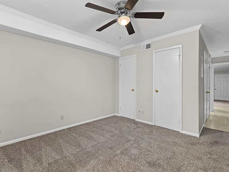 432 N Chestnut St #7 — Photo 9