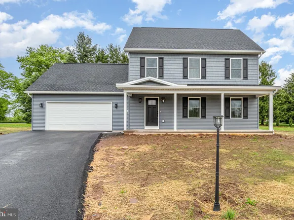 3 Dustin Dr, Halifax, PA 17032