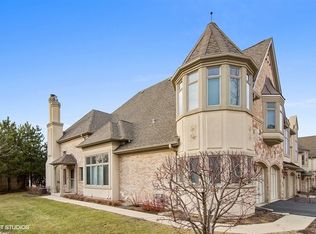 1584 S Kembley Ave, Palatine, IL 60067