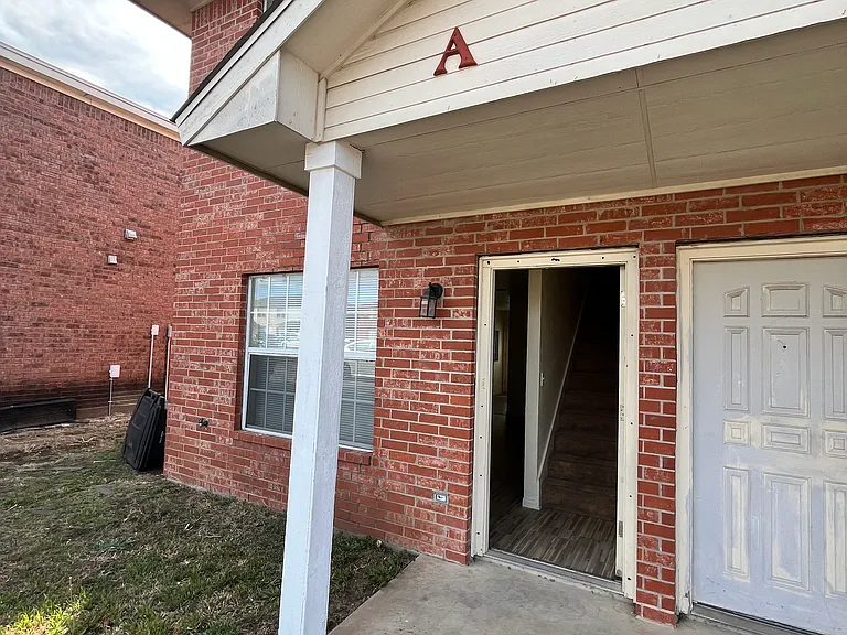 3305 Barcelona Dr #A — Photo 15