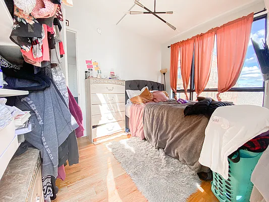 Rented by City Vista Inc | media 41