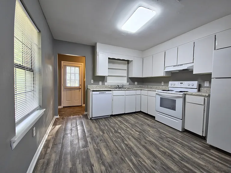1814 Morningside Dr #4-building C — Photo 4