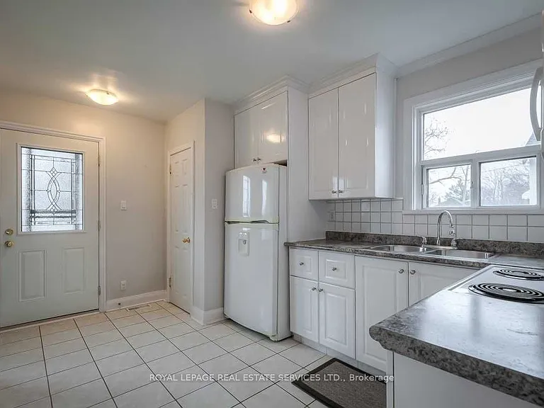 12 Coniston Rd — Photo 5