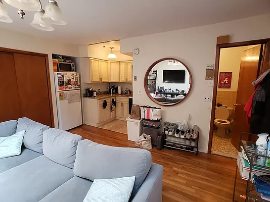 Rented by Triumph Property Group | media 7