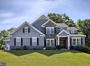 7212 Beaver Creek Rd, Harrisburg, PA 17112